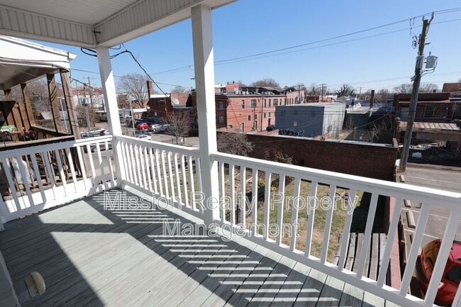 Building Photo - 1402 Bainbridge St