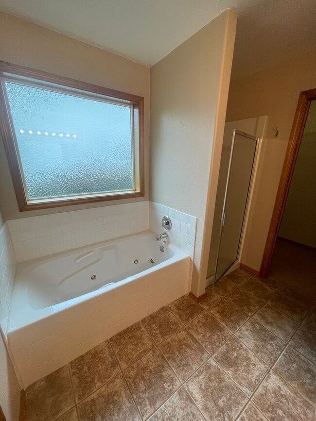 Building Photo - 3 Bedroom home in Albany!