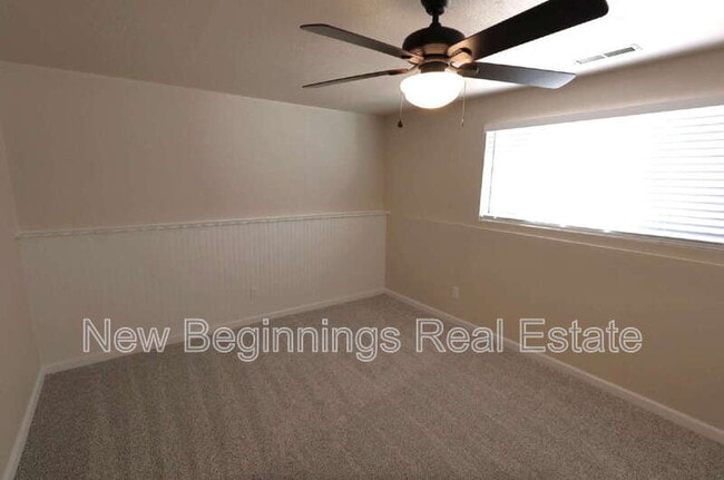 Building Photo - 1204 Commanchero Dr