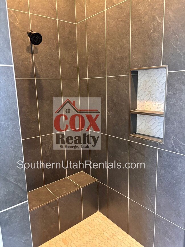 Building Photo - BRAND NEW 6 bed  | 4 bath | 3 car garage c...