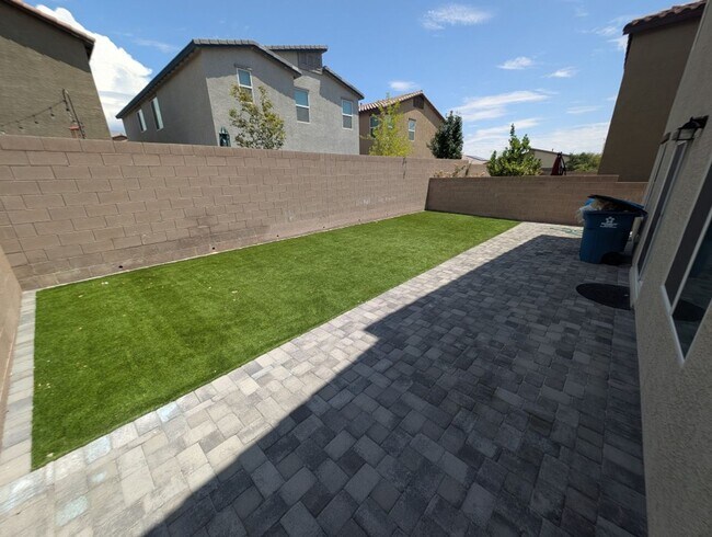 Building Photo - 3752 Andorian Ave