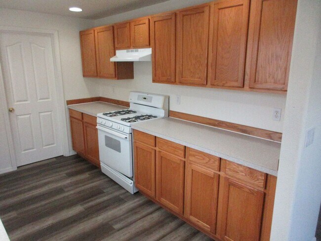 Building Photo - 4523 Wildcherry Dr SE