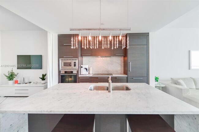 Building Photo - 900 Biscayne Blvd