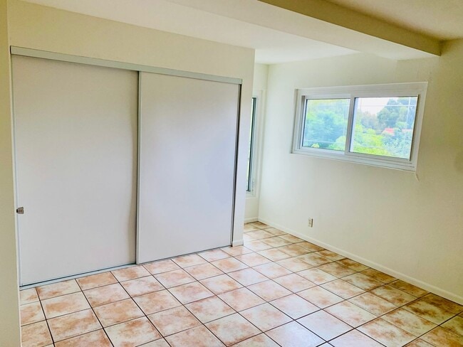 Building Photo - 155 W Marquita