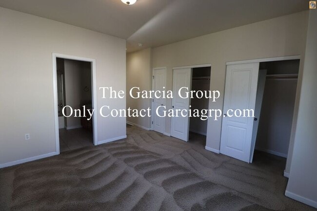 Building Photo - 10377 SW Ridgepath Ln