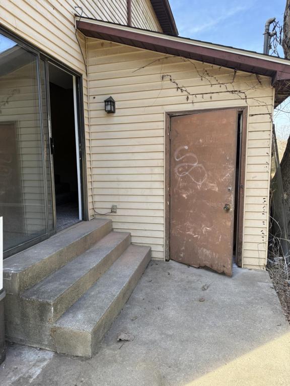 Building Photo - 1240 Clear Ridge Ln