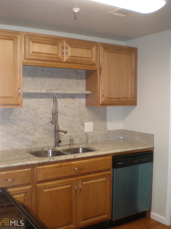 Building Photo - 1962 Spectrum Cir