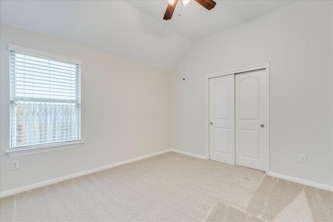 Building Photo - 13000 Alans Way