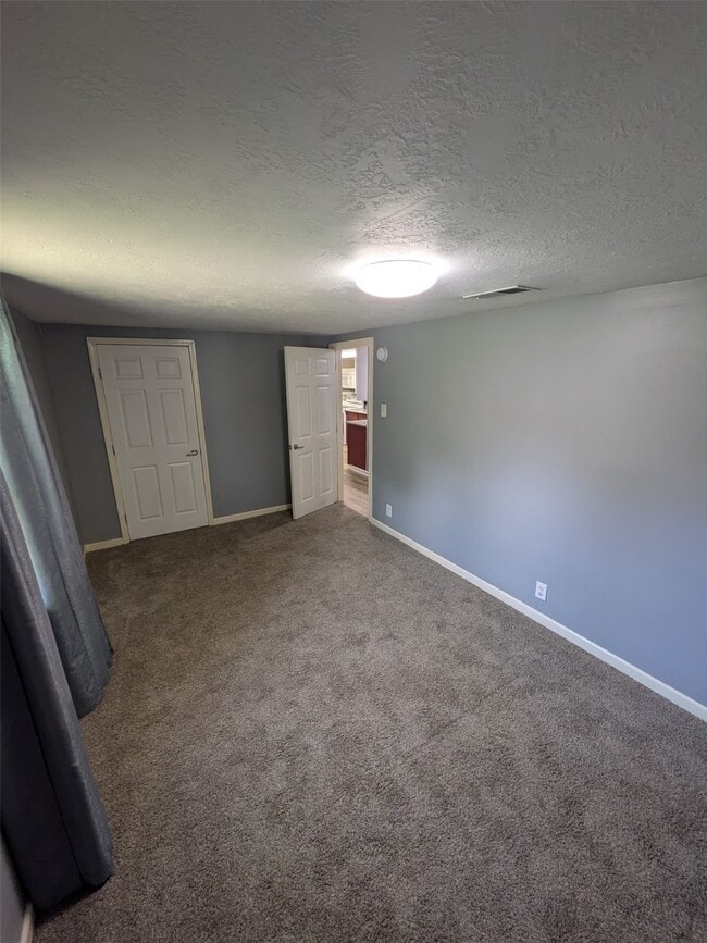 Building Photo - 171 Bayberry Dr