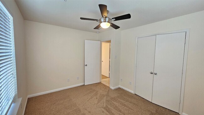 Building Photo - 7918 Barnes Ridge Ln