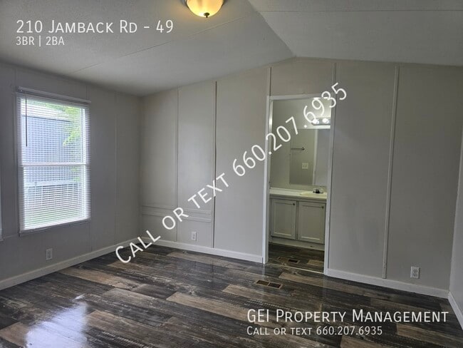 Building Photo - 210 Jamback Rd