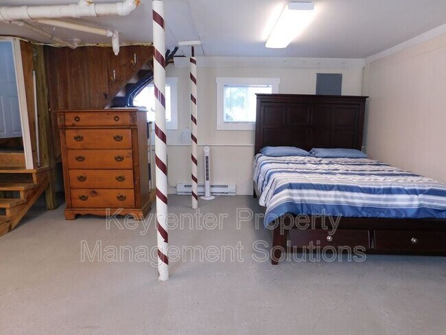 Building Photo - 404 Cherry Ave