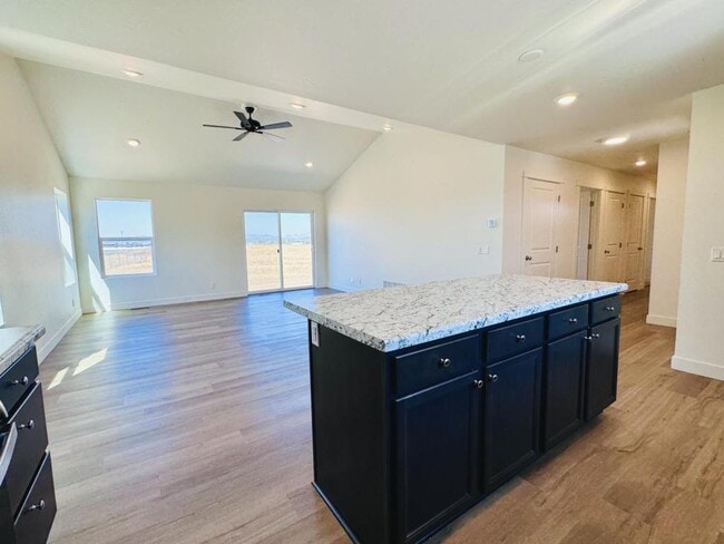 Building Photo - 208 Kinross Ct
