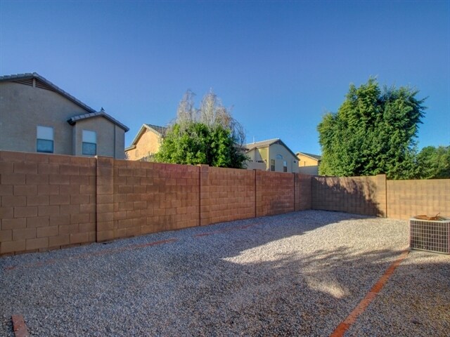 Building Photo - 12613 W Reade Ave