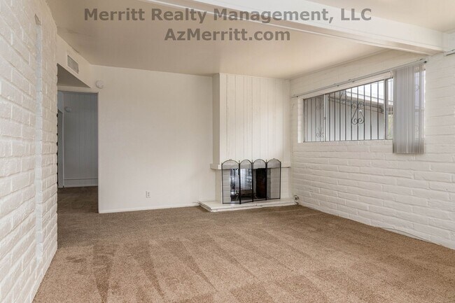 Primary Photo - 4 Bedroom, 2 bath, air conditioned, fenced...