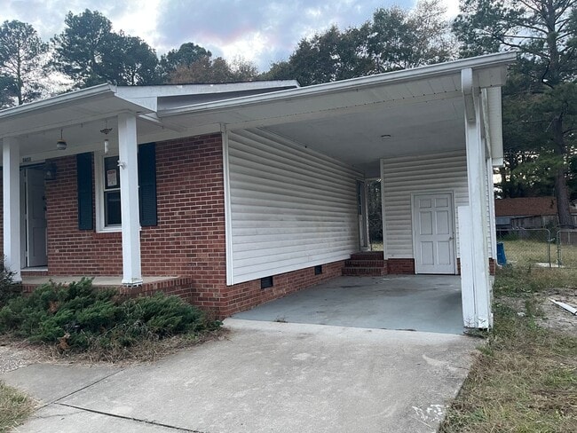 Building Photo - 3 BED 2 BATH IN FAYETTEVILLE NC