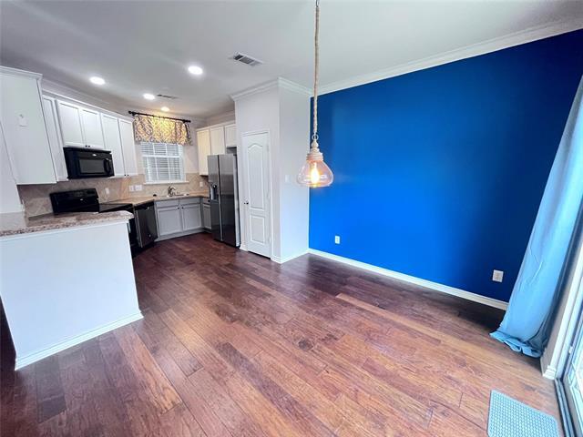 Building Photo - 5895 Clearwater Ct