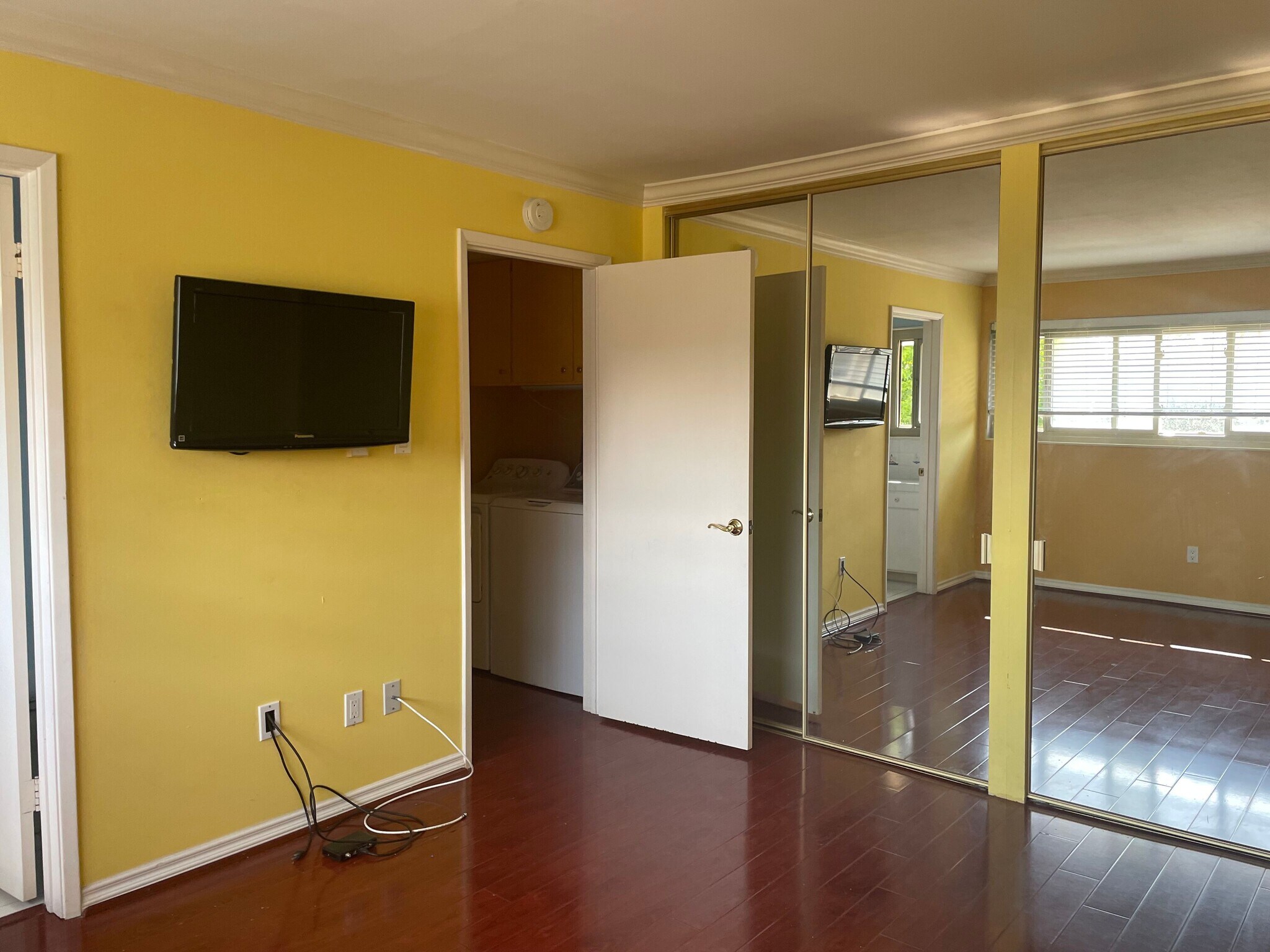 Building Photo - 22619 Nadine Cir