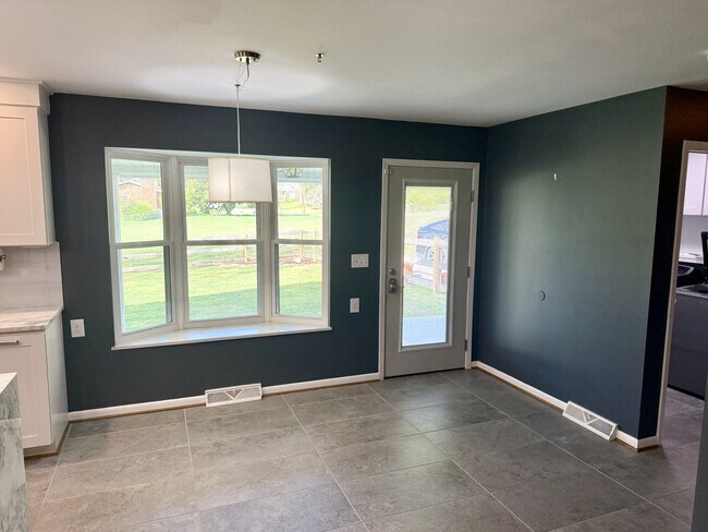 Building Photo - 4527 Terrace View Rd