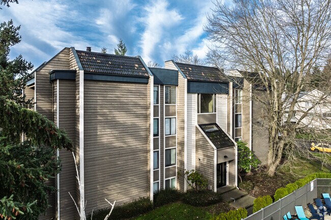 Building Photo - Sunpointe Condominiums