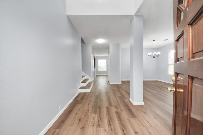 Building Photo - 9002 Sundown Dr