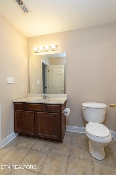 Building Photo - 8334 Bay Gardens Ln