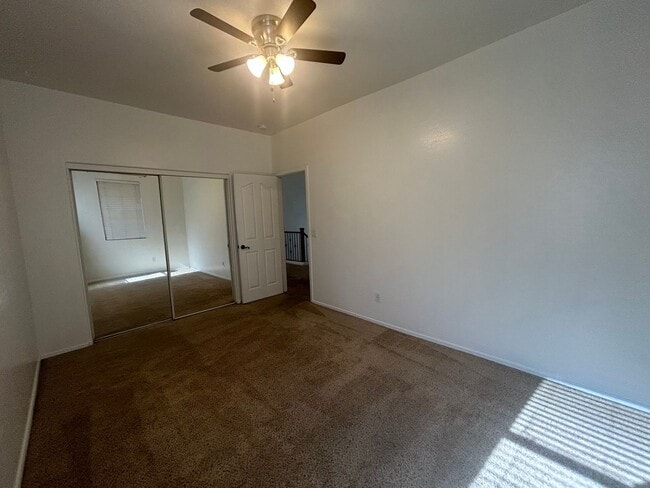 Building Photo - 3 Bedroom Plus Den