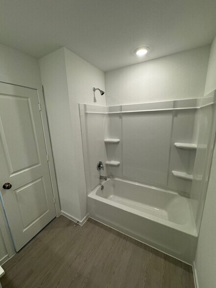 Building Photo - 1271 Falcon Heights Dr