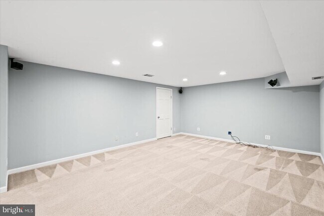 Building Photo - 80 Stonewall Dr