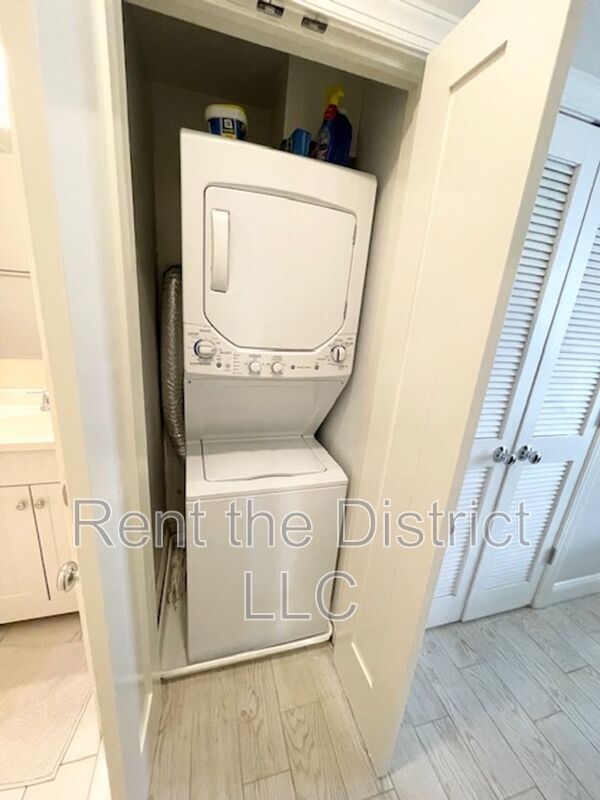 Building Photo - 15 Q St NW