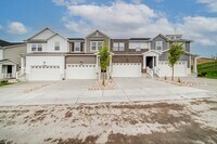 Building Photo - 16422 S Bull Spgs Ln