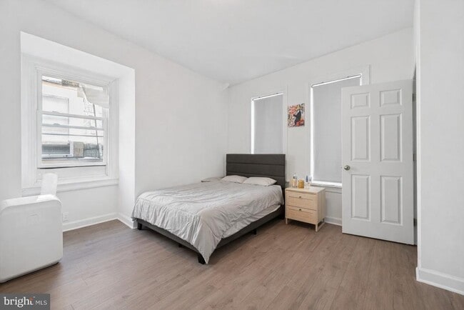 Building Photo - 329 N 34th St