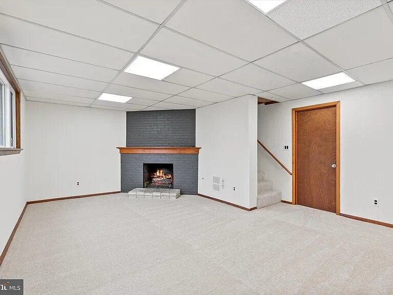 Building Photo - 5801 Lane Dr