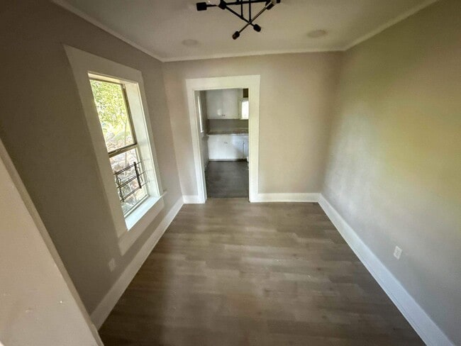 Building Photo - 2235 Mobile Ave