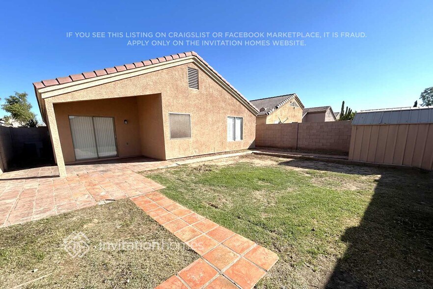 Building Photo - 9025 W Avalon Dr