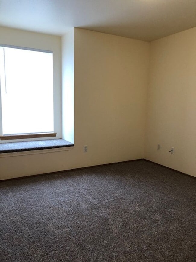 Building Photo - 15308-15310 Berry Valley Rd SE