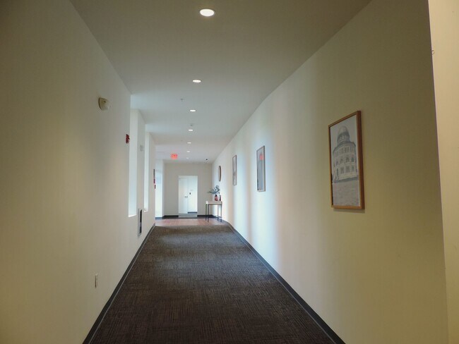 Building Photo - Luxurious 1-Bedroom Apartments in Downtown Schenectady!