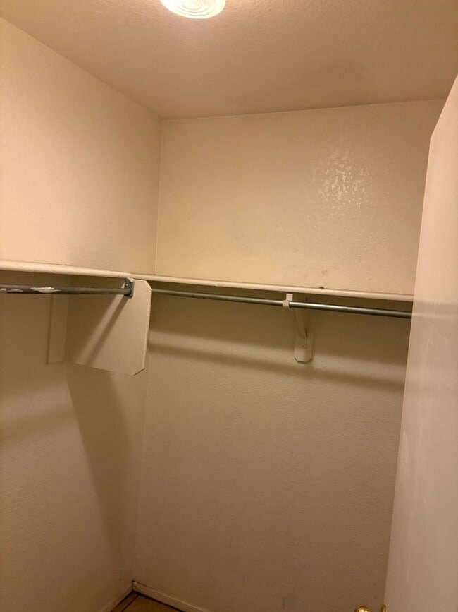 Building Photo - Charming 3 Bedroom 2 Bath Family Home in South Tucson