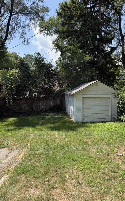 Building Photo - 49 Neome Dr