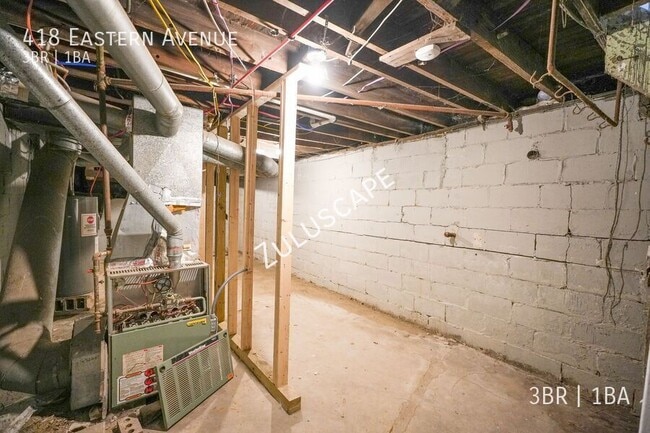 Building Photo - 418 Eastern Ave