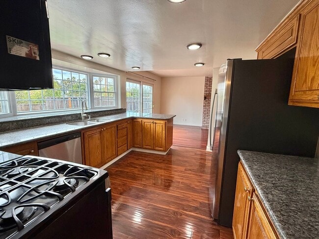 Building Photo - BERRYESSA - Beautiful 2 story home in desi...