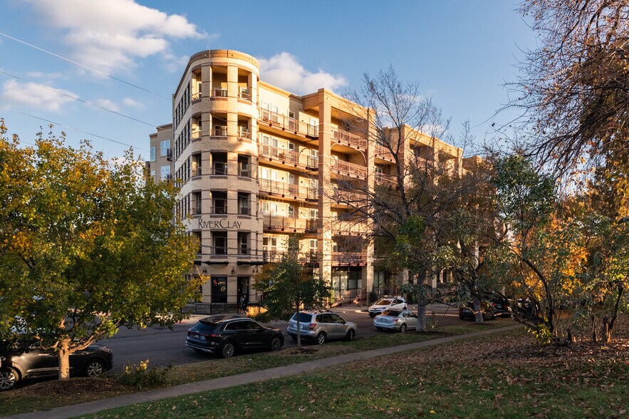 Building Photo - 2240 N Clay St