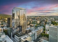 Building Photo - 550 SW 10th Ave