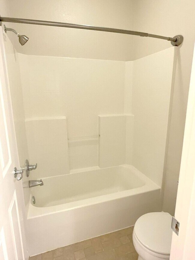 Building Photo - Month to month Rental ! Beautiful & Spacious End Unit Home in Shelbourne at Windemere! Top Rated ...