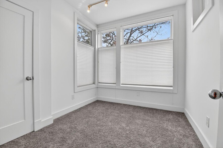 Building Photo - 1503 11th St NW