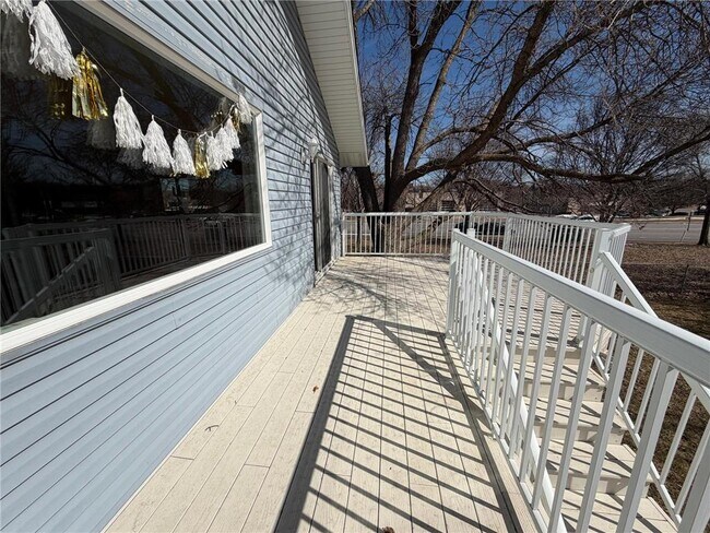 Building Photo - 11941 69th Ave N