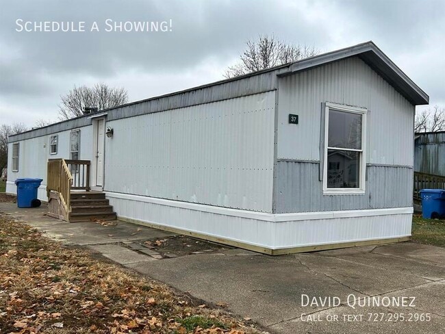 Building Photo - 4614 E Old Trail Rd