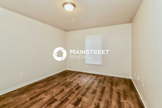 Building Photo - 3 Bedroom Pet-Friendly Home in Louisville,...