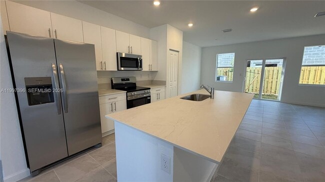 Building Photo - 1087 NW 2nd Ter