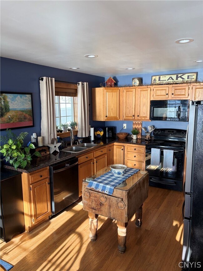 Building Photo - 1779 Honoco Rd